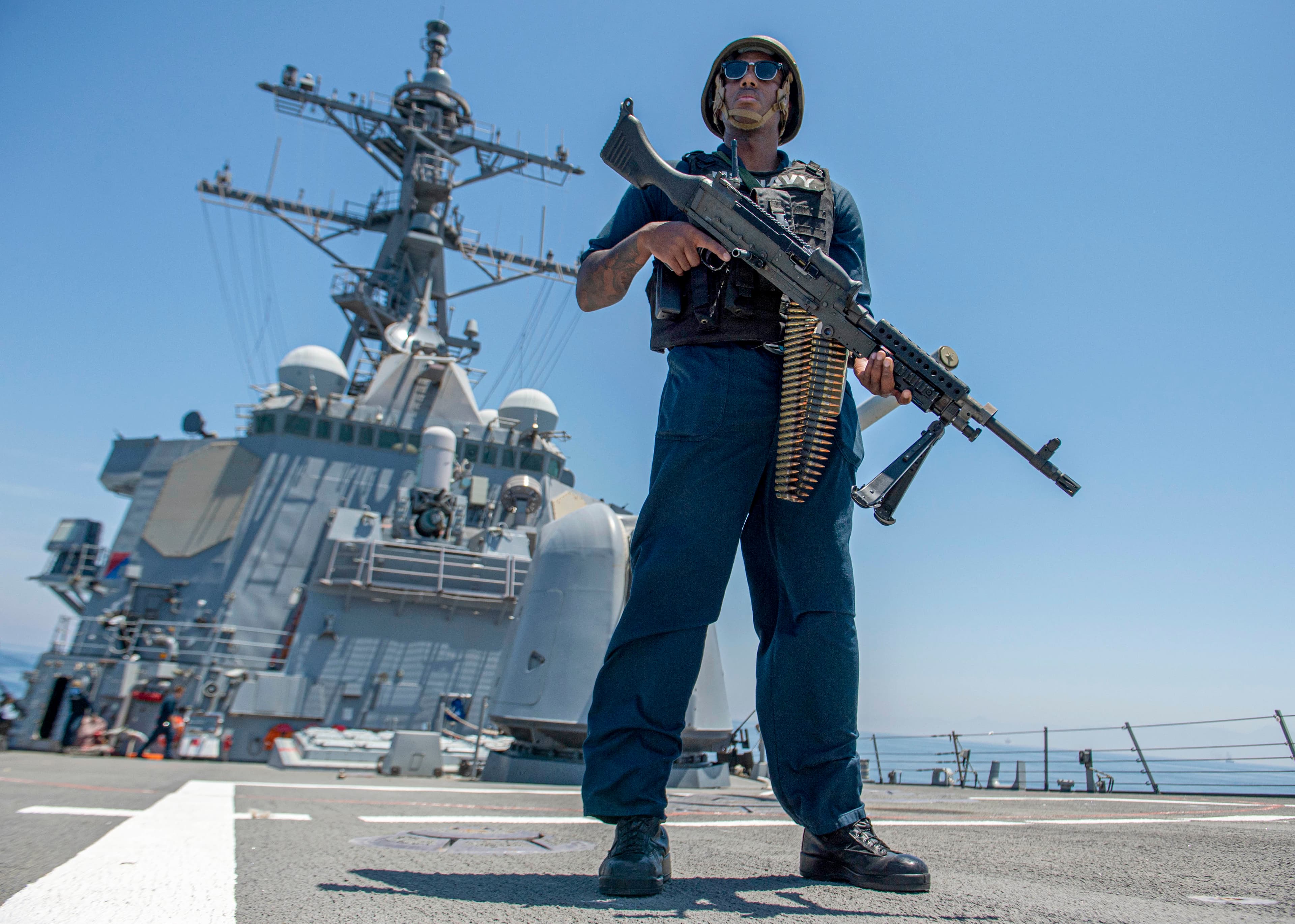 صورة تحليلية لخبر مالي حول U.S. military says it aided passage of 660 million barrels of oil through Strait of Hormuz since May